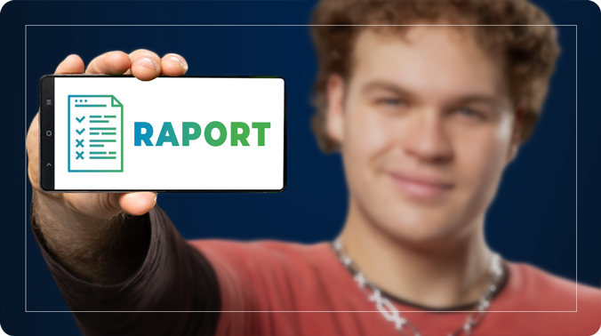 Młody mężczyzna trzymający w ręku telefon z napisem raport i ikoną symbolizującą raport